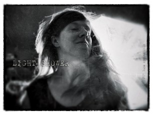 SAMY LIGHT SHOWER
