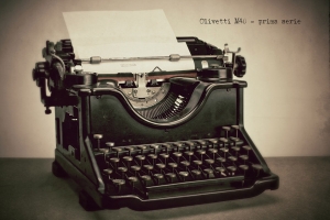 typewriter olivetti